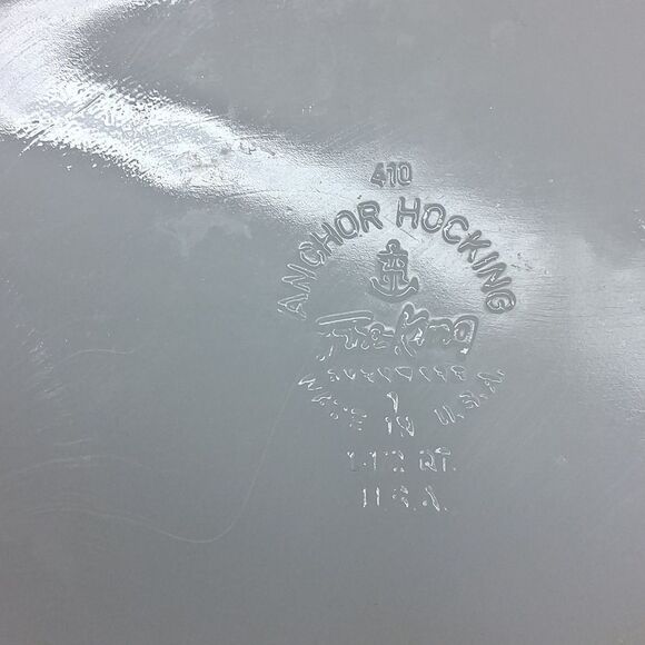 Vintage Anchor Hocking Fire-King1.5 QT.baking dish with wheat pattern item #410 - Picture 4 of 7